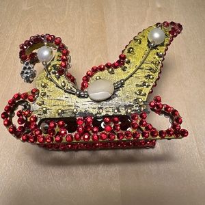 Ornamental sleigh